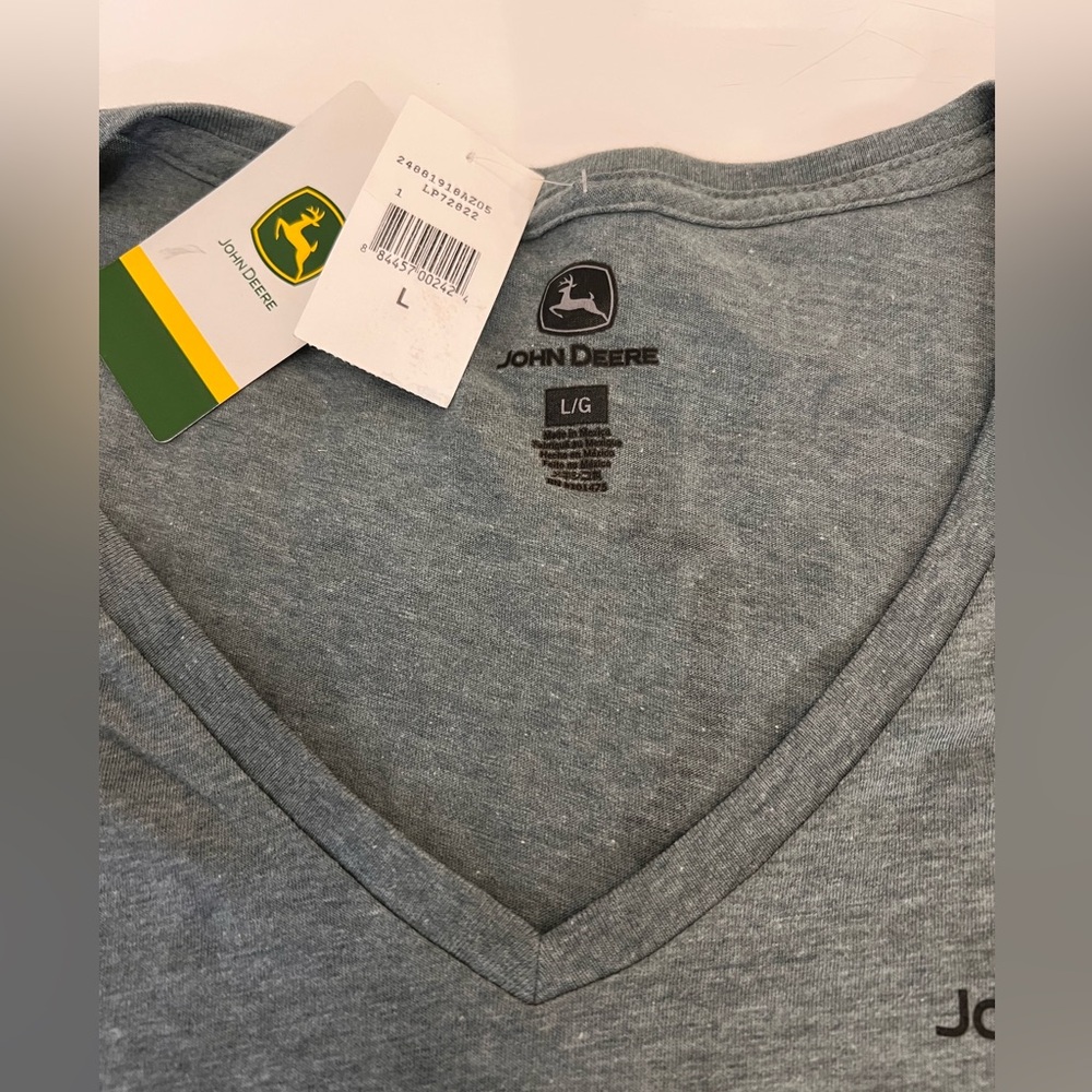 John Deere Build State Pride Arizona Gray V-Neck Tee women’s size large - Picture 4 of 7
